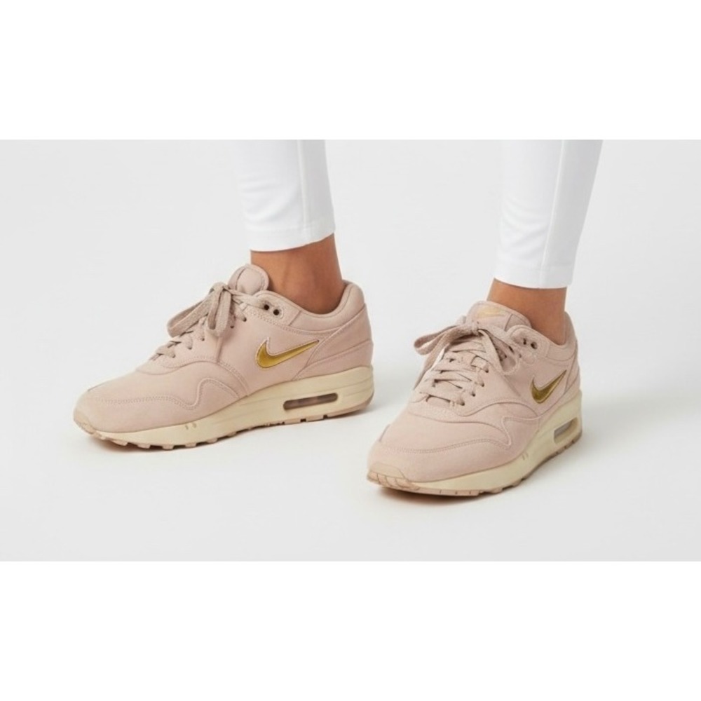 Nike Air Max 1 Jewel Pink Suede‎ Sneakers Size 9 Womens Rose Gold